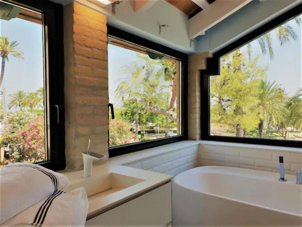 Villa St. Rafael บิลาโนวา อิลา เจลตรู ภายนอก รูปภาพ